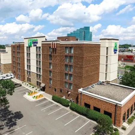 Holiday Inn Express & Suites BLOOMINGTON - MPLS ARPT AREA W by IHG