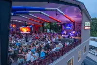 รีสอร์ตที่ Lake of the Ozarks - ที่มีบาร์