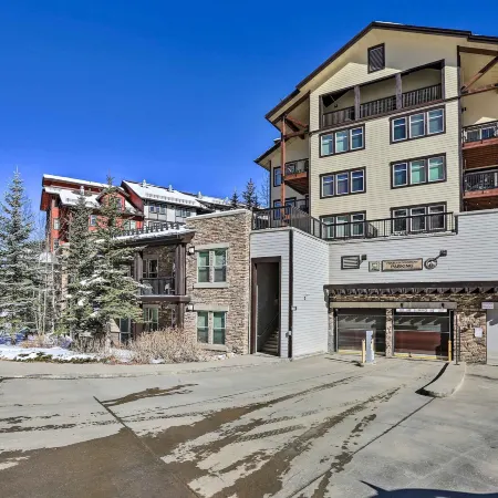 Ski-in/Ski-Out Winter Park Condo w/ Balcony