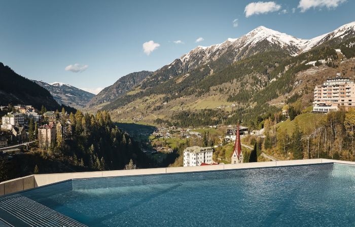 Urban Nature Bad Gastein - Badeschloss
