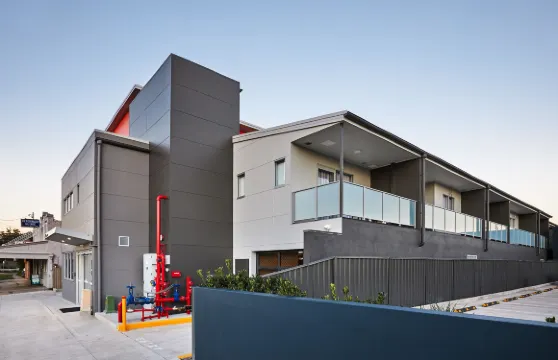 東梅特蘭行政公寓