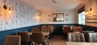 Campsite - the Ring Pub Glamping Pods Hotels in Rhosgoch