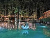 Utopia Forest - piscine