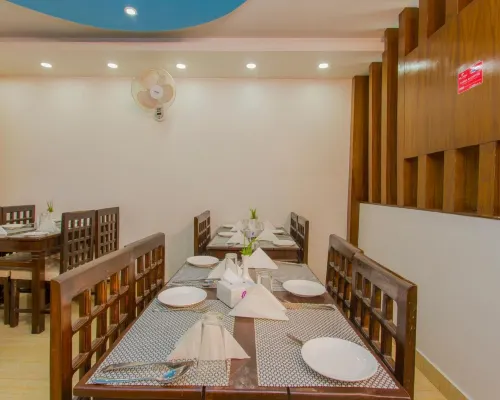 Hotel Lakeside Pvt. Ltd. Makanan Photos