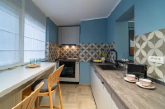 สีสันสดใสและความสะดวกสบายเงียบสงบ - 1BR ปรับปรุงใหม่ บาย เปียตา ยูนิเวอร์ซิตาตี