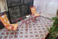Athens Quinta
