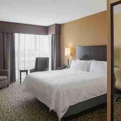 Holiday Inn Ardmore I-35 Rooms