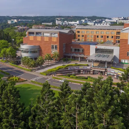 Aspire Resort Отели рядом с достопримечательностью «Тематический парк Window on China»