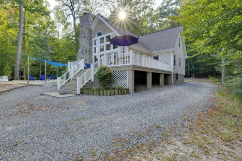 Waterfront Hartfield Vacation Rental w/ Dock! - 3-Star