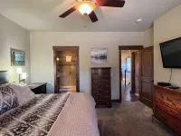 Lakeview Getaway-Walk To Downtown Bigfork, Rated #1 Lake town in USA