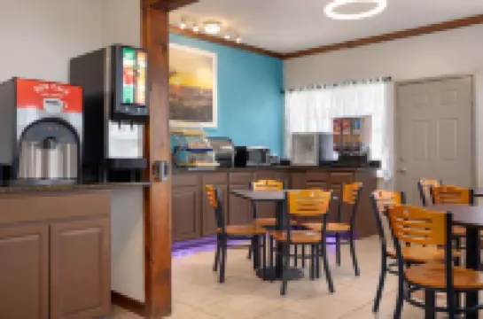 Days Inn by Wyndham Suites Fredericksburg Hotels in Fredericksburg