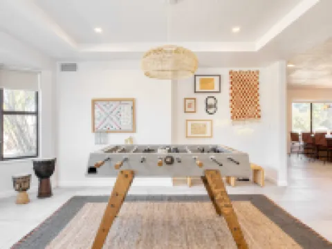 Lava Rocks by AvantStay Gorgeous Desert Haven w Pool Hot Tub Fire Pit Ping Pong 絲蘭谷酒店