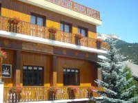 Alpina Lodge Vanoise ex Hotel du Soleil Hotel di Lanslebourg-Mont-Cenis