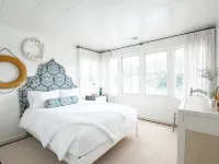 Water's Edge, Gated Community, Private Dock with Toys, Community Pool, Hot Tub 温斯頓縣酒店