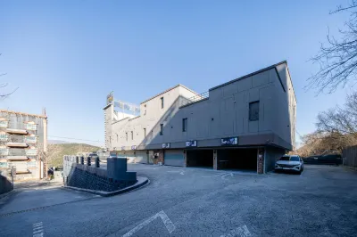 Ulsan Yeongnam Alps Ninaine Unmanned Hotel Hotell i Ulju-gun