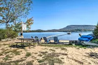 Lake Pleasant Access! Speculator Cottage w/ Deck - Wifi