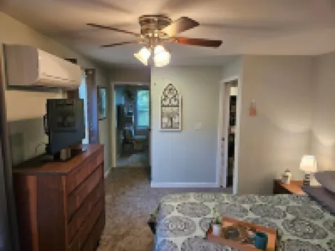 Charming 1-bedroom apartment in cool Garner, minutes from Raleigh Hotels in Garner