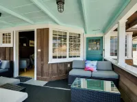 Walk to Beach: Catalina Gem w/ Deck! Hotels in Avalon