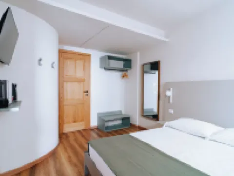 アオスタ ホリデー - パム パム アオスタのホテル