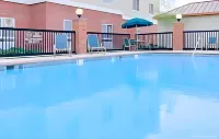 Holiday Inn Express & Suites Canton