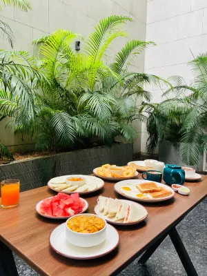 Perch Service Apartment DLF Cyber City - Condos