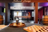 Game Room & Hot Tub, 12 mi to Red Rocks