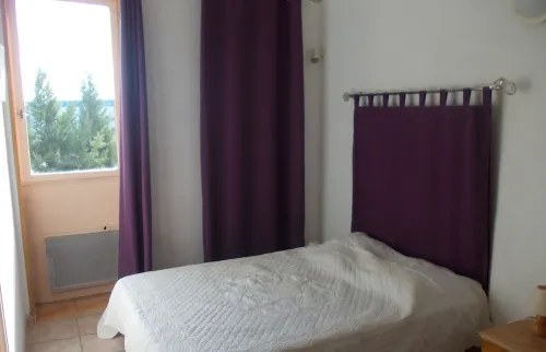 Rental of an apartment in a provencal farmhouse in Pontet with swimming pool