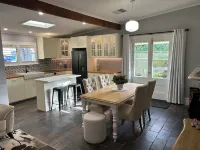 "GraciaDeDios" Beautifully renovated 1910 Cottage