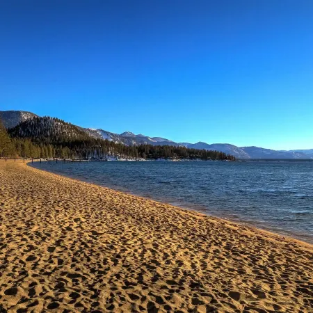 Singing Pines in Marla Bay - Walk to Lake!