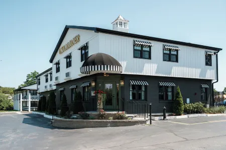 Uncommoner Hotel by Reverie Boutique Collection