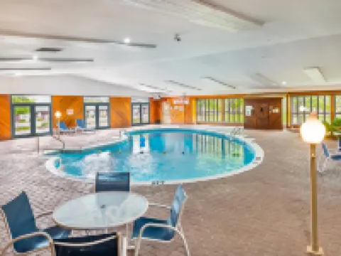 Rodeway Inn Festival Hotels in Stratford