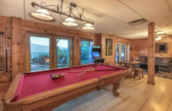 Mountain PeakViews - Breathtaking Mountain Views!