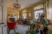 다윈스 타운하우스