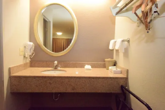 布法羅漢堡I-90紅頂飯店