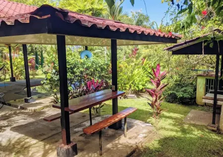 Walk to the Beach~Chill by the Pool Отели в г. Павонес