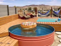 Sunburst House : Desert Chic Retreat