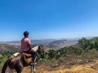 A boutique homestay with private access to the tableland. Hotels in Khingar