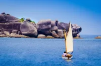 Classic gaff schooner Hotels in Kawthaung