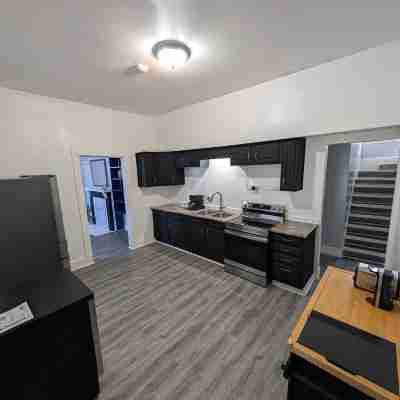 Spacious 6-bedroom house in Evansville Others