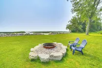Dock & Panoramic Bay Views: Oconto Retreat! - WiFi