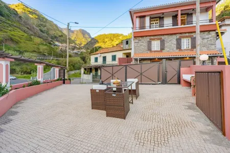 Du.val - Madeira Valley Villa Отели в г. Serra de agua