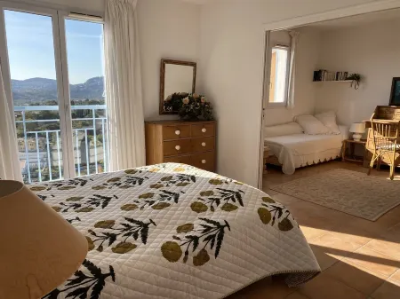 Panoramic ocean view at the bay of Cannes