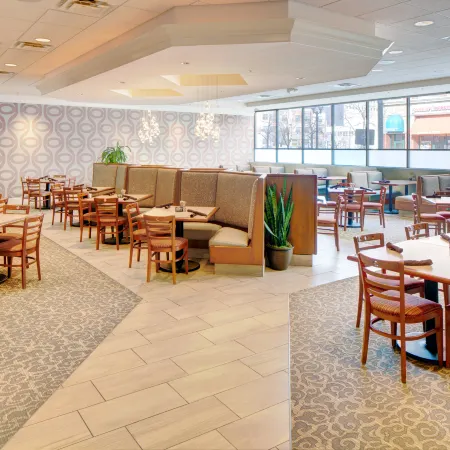 DoubleTree by Hilton Hotel Milwaukee Downtown