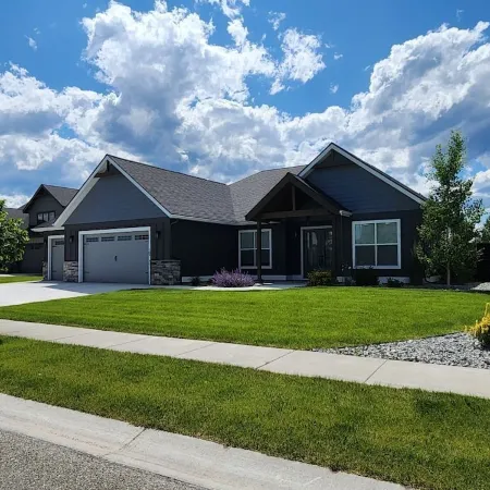 Monthly Vacation Rental in the gorgeous Flathead Valley!