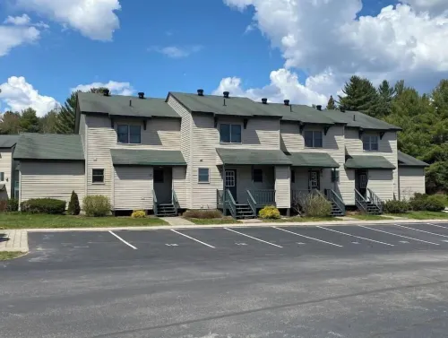 Spacious, Newly Updated Townhouse - Pinehill #12