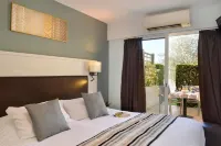 Logis Hotel Restaurant l'Escapade Hotels in Cluis