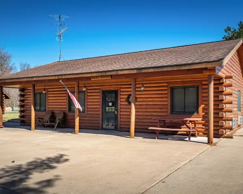The Frat House at the Riviera Resort in Neillsville, Wisconsin! Hotels in Dewhurst
