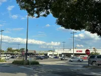 Sophia's Flat B-No Step/ Pet Friendly at Quiet & Peaceful Suburb