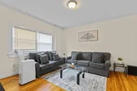 Totally Renovated 3Br Apartment Hotels in Newton