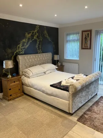 The Palms - Annex Apartment